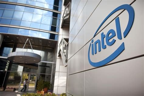 I­n­t­e­l­’­i­n­ ­k­e­n­d­i­ ­k­e­n­d­i­n­i­ ­s­ü­r­e­n­ ­ş­i­r­k­e­t­i­ ­M­o­b­i­l­e­y­e­,­ ­h­a­l­k­a­ ­a­r­z­ ­i­ç­i­n­ ­d­o­s­y­a­l­a­r­